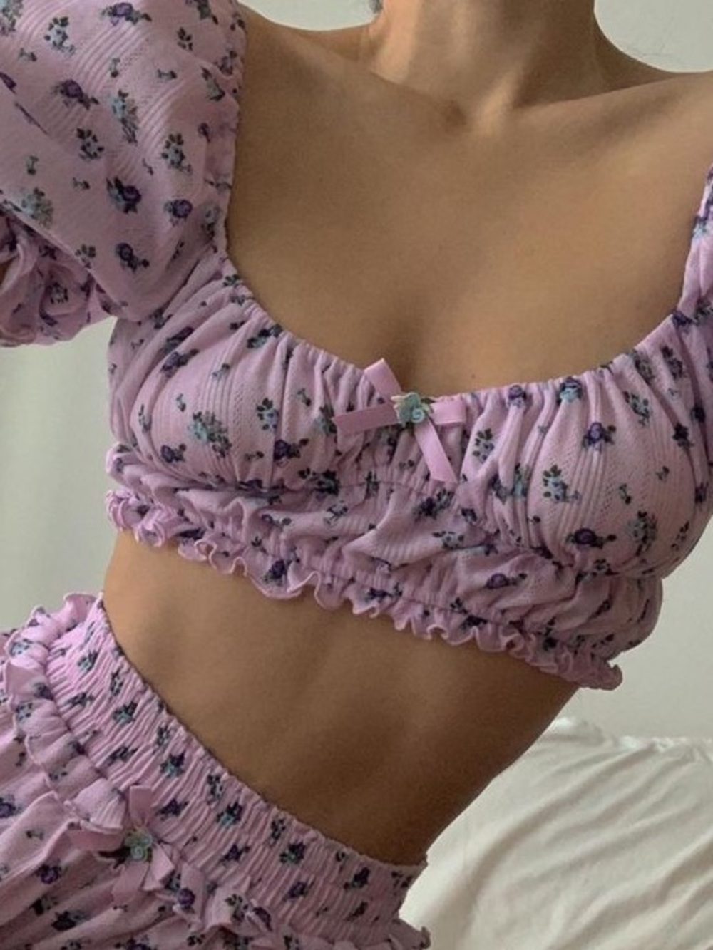 NEW FOR LOVE AND LEMONS lilac puff sleeve floral bustier croptop, size medium